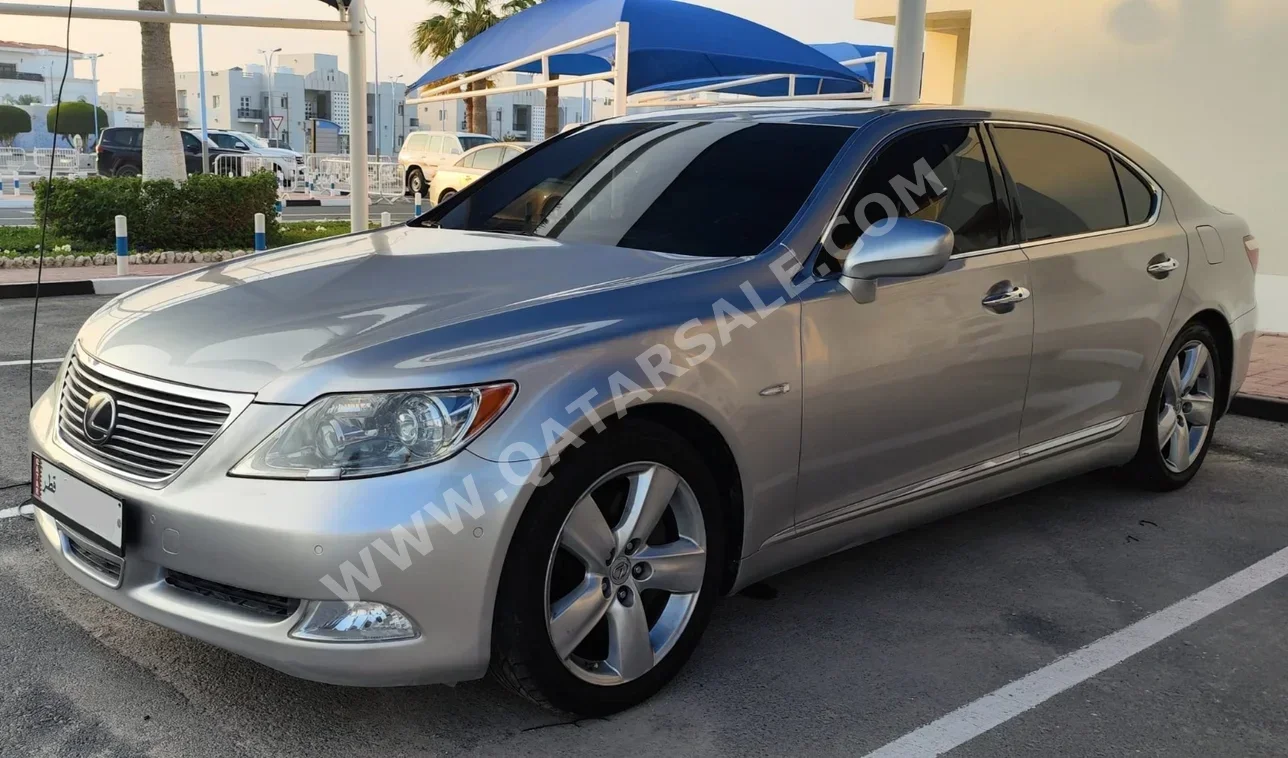 Lexus  LS  460  2009  Automatic  76,000 Km  8 Cylinder  Rear Wheel Drive (RWD)  Sedan  Silver