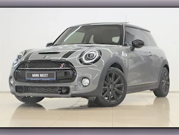 Mini  Cooper  S  2020  Automatic  21,150 Km  4 Cylinder  Front Wheel Drive (FWD)  Hatchback  Gray  With Warranty