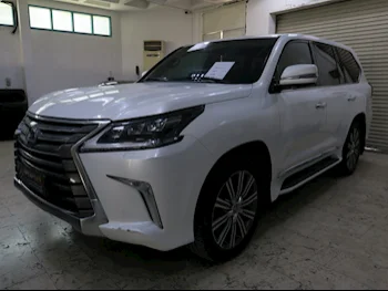 Lexus  LX  570  2017  Automatic  91,000 Km  8 Cylinder  Four Wheel Drive (4WD)  SUV  White