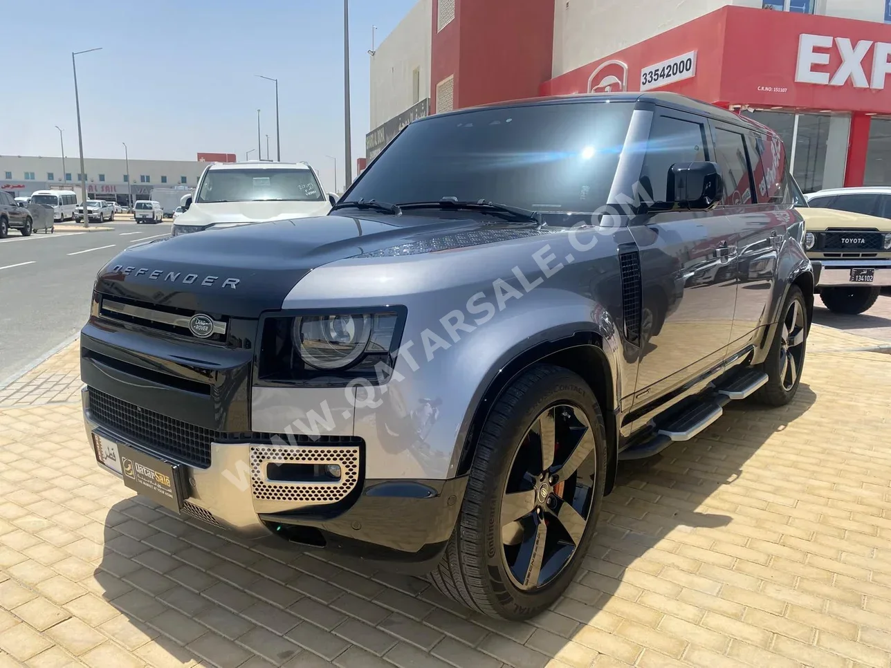 Land Rover  Defender  110 X  2021  Automatic  25,000 Km  6 Cylinder  Four Wheel Drive (4WD)  SUV  Gray