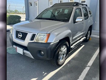 Nissan  Xterra  SE  2011  Automatic  215,000 Km  6 Cylinder  Four Wheel Drive (4WD)  SUV  Gray