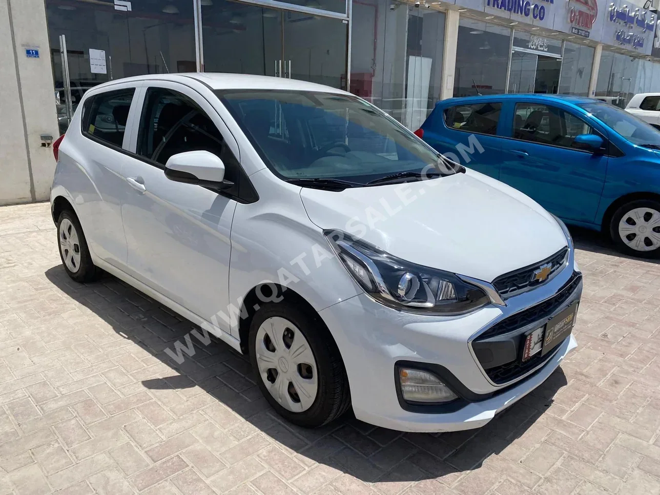 Chevrolet  Spark  2020  Automatic  74,000 Km  4 Cylinder  Front Wheel Drive (FWD)  Hatchback  White