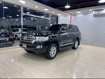 Toyota  Land Cruiser  GXR  2019  Automatic  135,000 Km  8 Cylinder  Four Wheel Drive (4WD)  SUV  Black