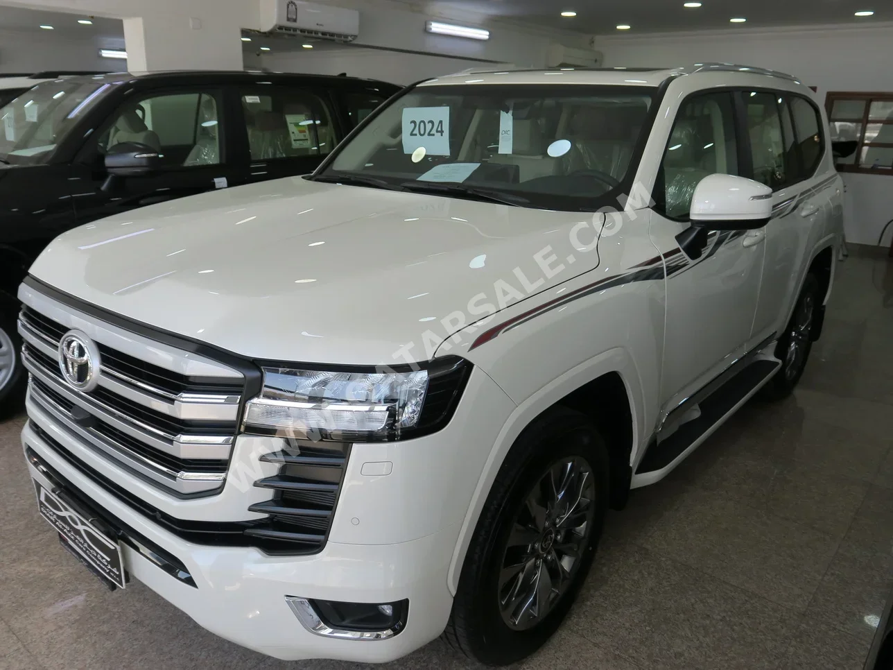 Toyota  Land Cruiser  GXR Twin Turbo  2024  Automatic  0 Km  6 Cylinder  Four Wheel Drive (4WD)  SUV  White  With Warranty