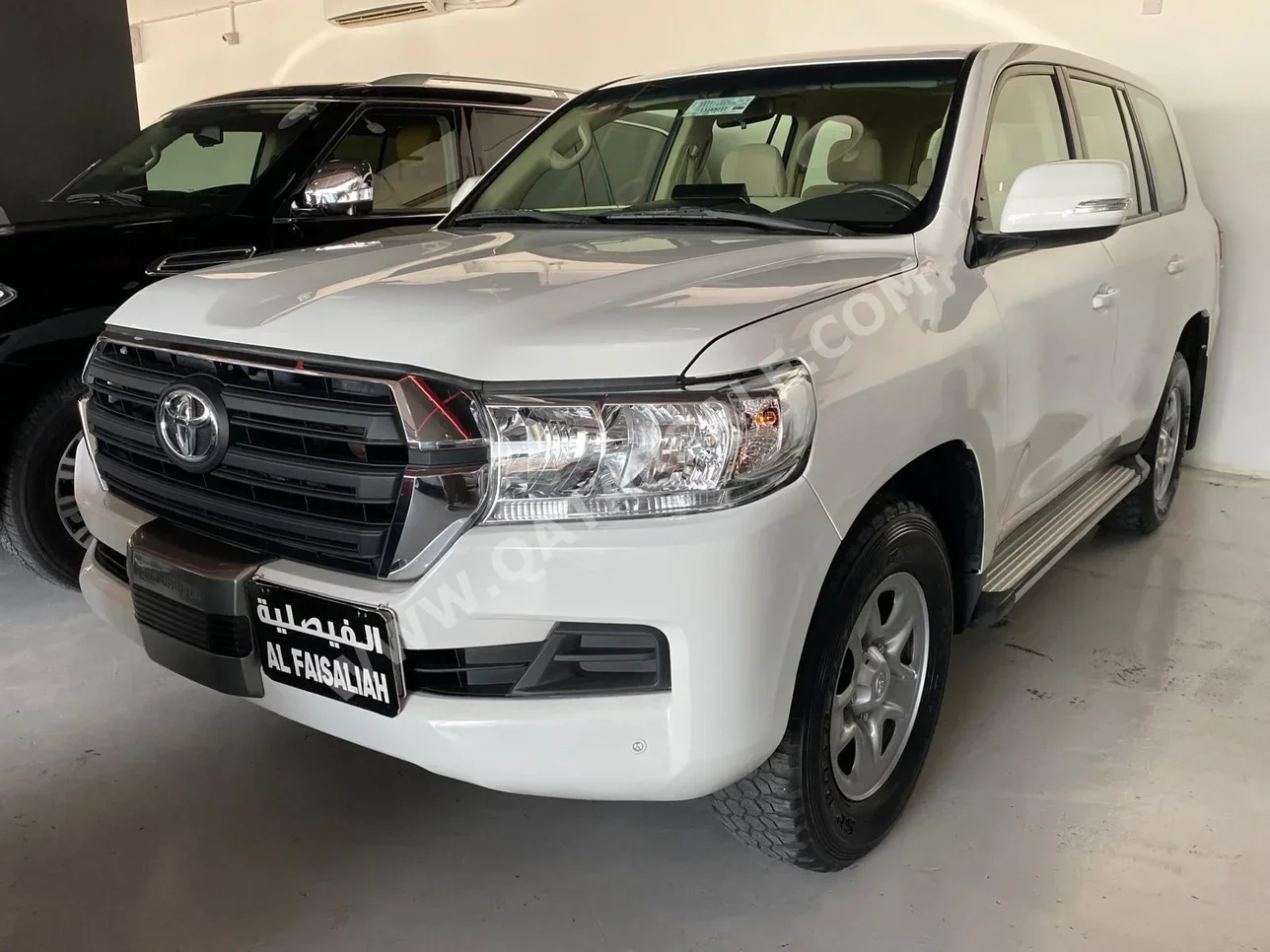  Toyota  Land Cruiser  GX  2020  Automatic  202,000 Km  6 Cylinder  Four Wheel Drive (4WD)  SUV  White  With Warranty