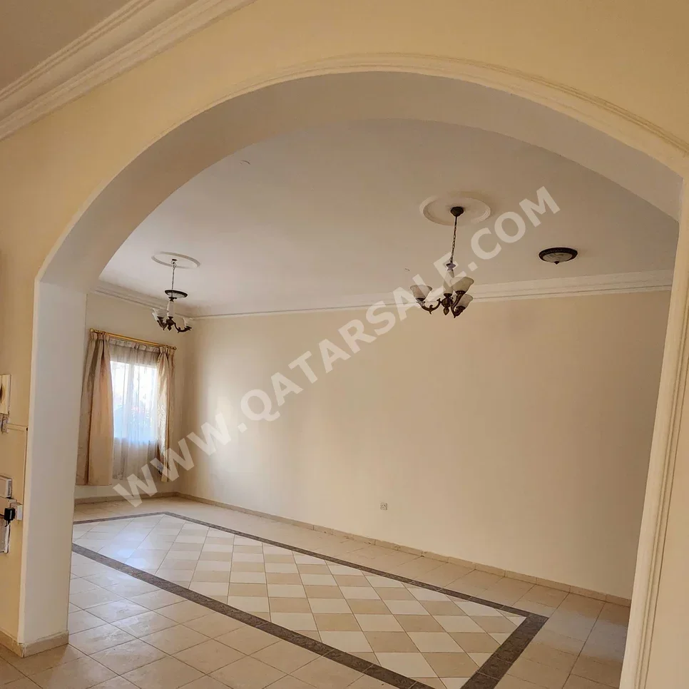 Family Residential  - Not Furnished  - Umm Salal  - Al Kharaitiyat  - 4 Bedrooms