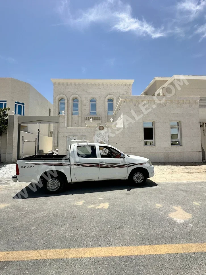 Family Residential  - Not Furnished  - Al Daayen  - Umm Qarn  - 8 Bedrooms