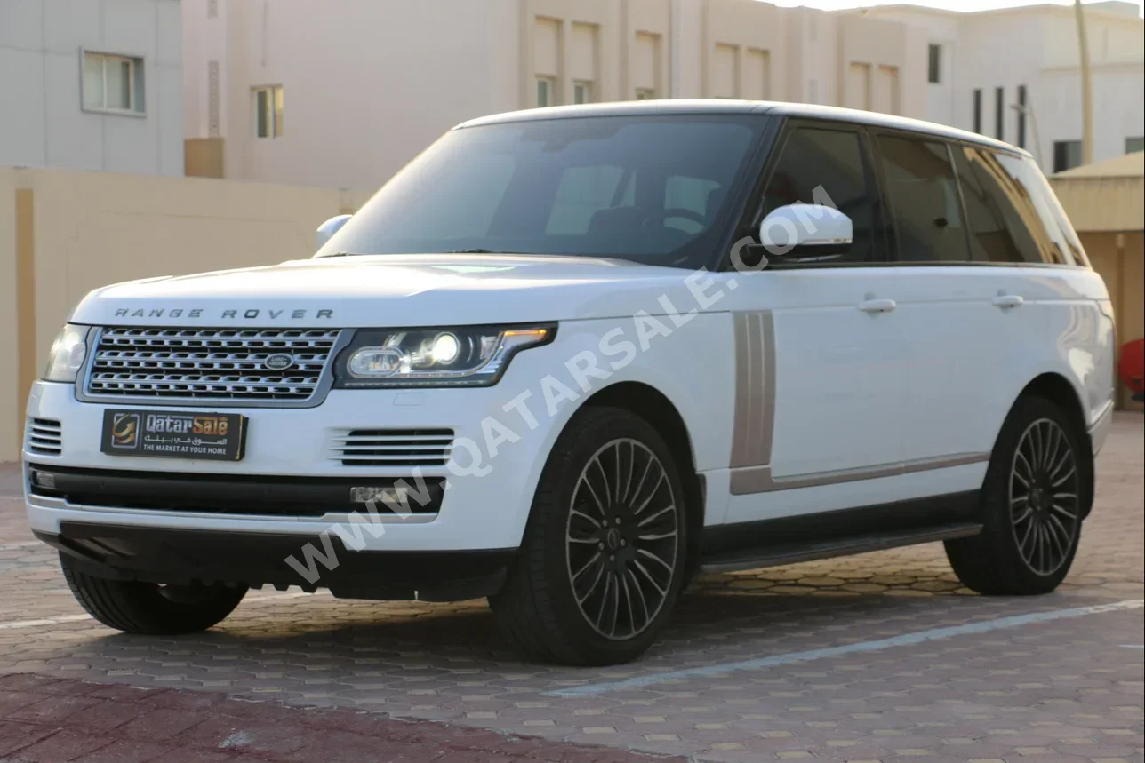 Land Rover  Range Rover  Vogue  2014  Automatic  133,000 Km  8 Cylinder  Four Wheel Drive (4WD)  SUV  White