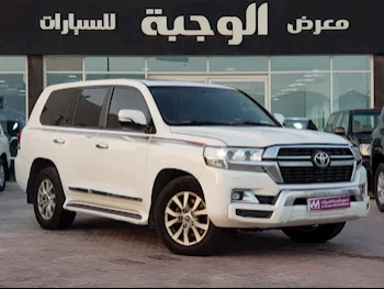 Toyota  Land Cruiser  GXR  2021  Automatic  235,000 Km  8 Cylinder  Four Wheel Drive (4WD)  SUV  White