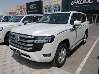 Toyota  Land Cruiser  GXR  2022  Automatic  0 Km  6 Cylinder  Four Wheel Drive (4WD)  SUV  White  With Warranty