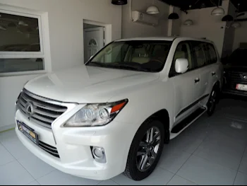 Lexus  LX  570  2013  Automatic  167,000 Km  8 Cylinder  Four Wheel Drive (4WD)  SUV  White