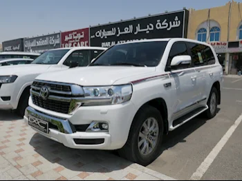 Toyota  Land Cruiser  GXR  2021  Automatic  45,000 Km  6 Cylinder  Four Wheel Drive (4WD)  SUV  White