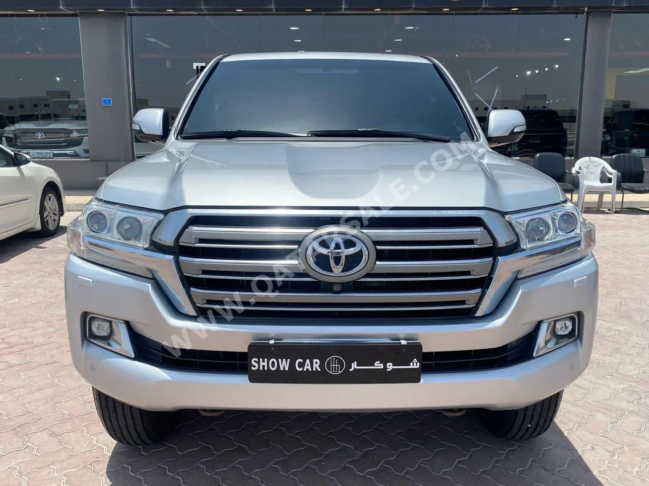 Toyota  Land Cruiser  VXR  2018  Automatic  270,000 Km  8 Cylinder  Four Wheel Drive (4WD)  SUV  Silver