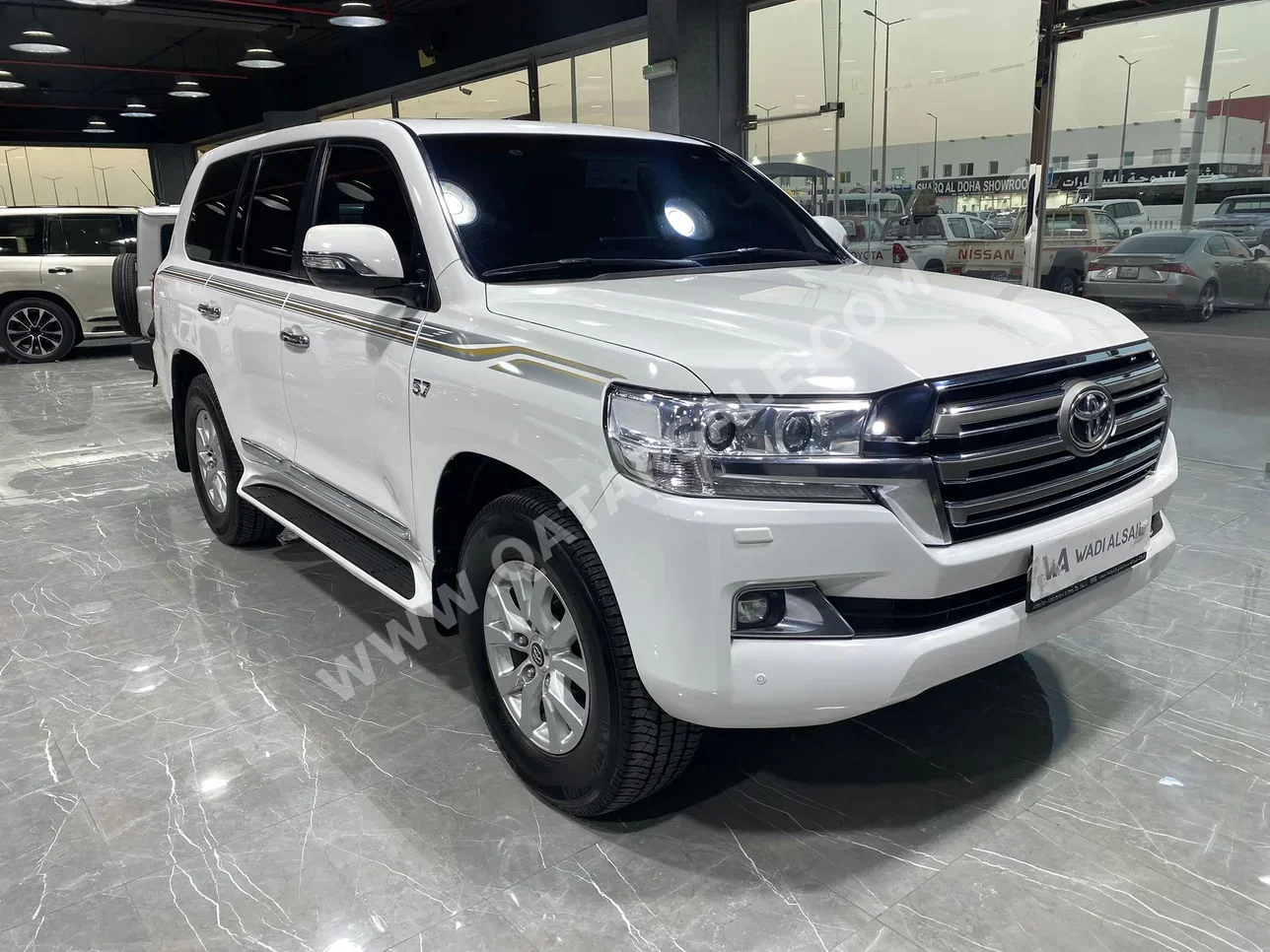 Toyota  Land Cruiser  GXR  2020  Automatic  43,000 Km  8 Cylinder  Four Wheel Drive (4WD)  SUV  White