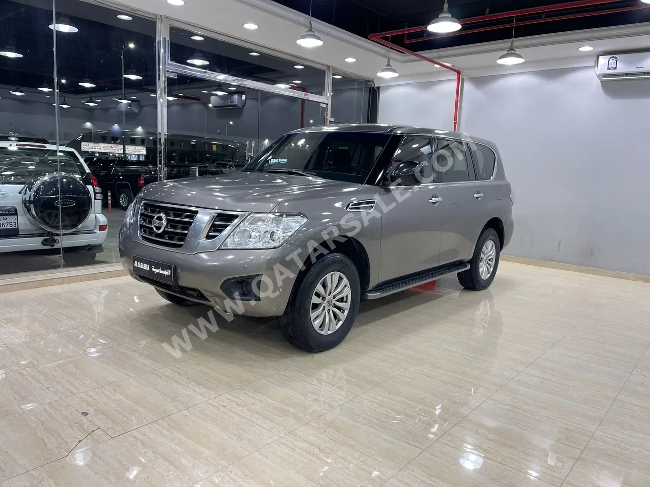 Nissan  Patrol  2017  Manual  125,000 Km  6 Cylinder  Four Wheel Drive (4WD)  SUV  Beige