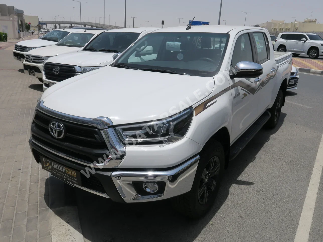  Toyota  Hilux  2024  Automatic  0 Km  4 Cylinder  Four Wheel Drive (4WD)  Pick Up  White  With Warranty