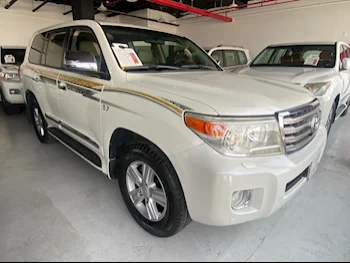 Toyota  Land Cruiser  VXR  2013  Automatic  151,000 Km  8 Cylinder  Four Wheel Drive (4WD)  SUV  White