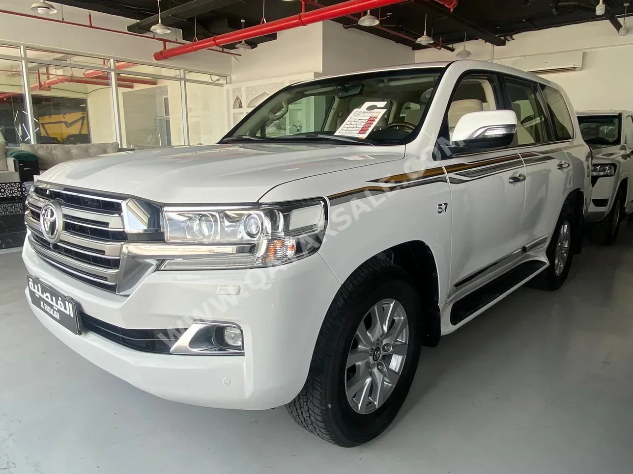 Toyota  Land Cruiser  VXR  2018  Automatic  168,000 Km  8 Cylinder  Four Wheel Drive (4WD)  SUV  White