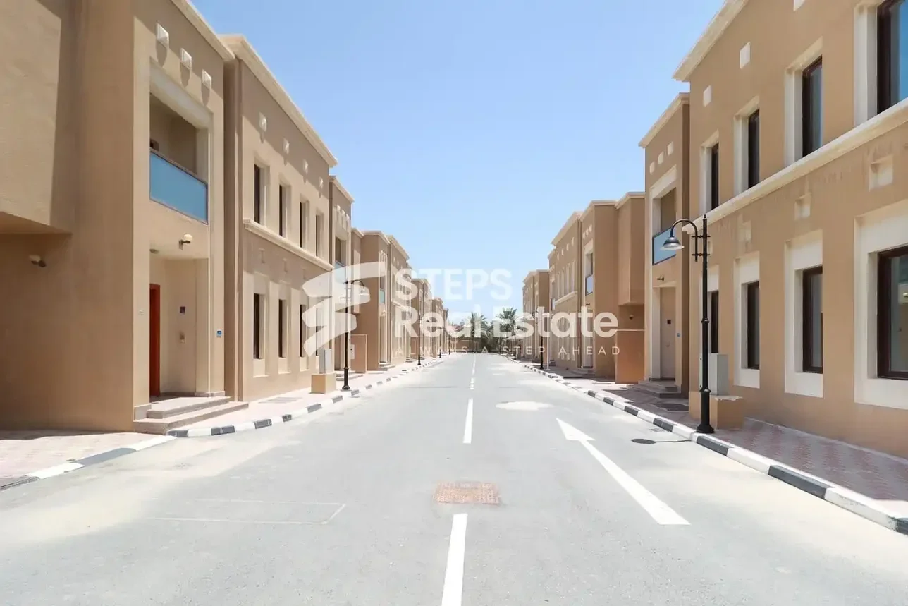 Service  - Semi Furnished  - Al Rayyan  - Al Gharrafa  - 5 Bedrooms