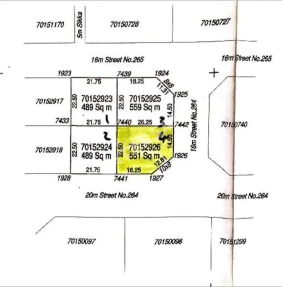 Lands For Sale in Al Daayen  - Umm Qarn  -Area Size 551 Square Meter