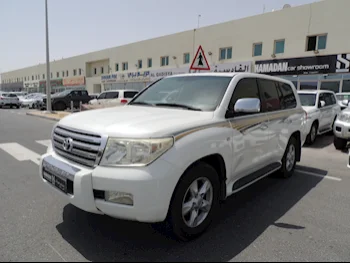 Toyota  Land Cruiser  VXR  2010  Automatic  302,000 Km  8 Cylinder  Four Wheel Drive (4WD)  SUV  White