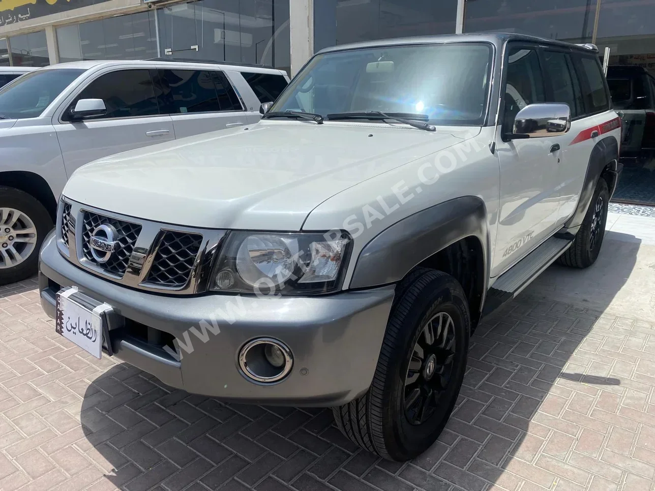 Nissan  Patrol  Super Safari  2017  Automatic  129,000 Km  6 Cylinder  Four Wheel Drive (4WD)  SUV  White