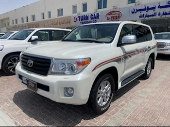 Toyota  Land Cruiser  GXR  2012  Automatic  140٬000 Km  8 Cylinder  Four Wheel Drive (4WD)  SUV  White