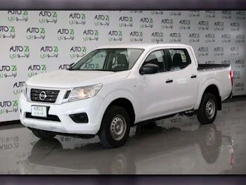 Nissan  Navara  2017  Manual  235,000 Km  4 Cylinder  Rear Wheel Drive (RWD)  Pick Up  White