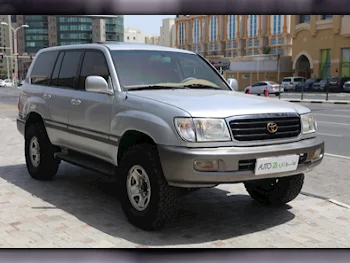 Toyota  Land Cruiser  VXR  1998  Automatic  318,000 Km  8 Cylinder  Four Wheel Drive (4WD)  SUV  Silver