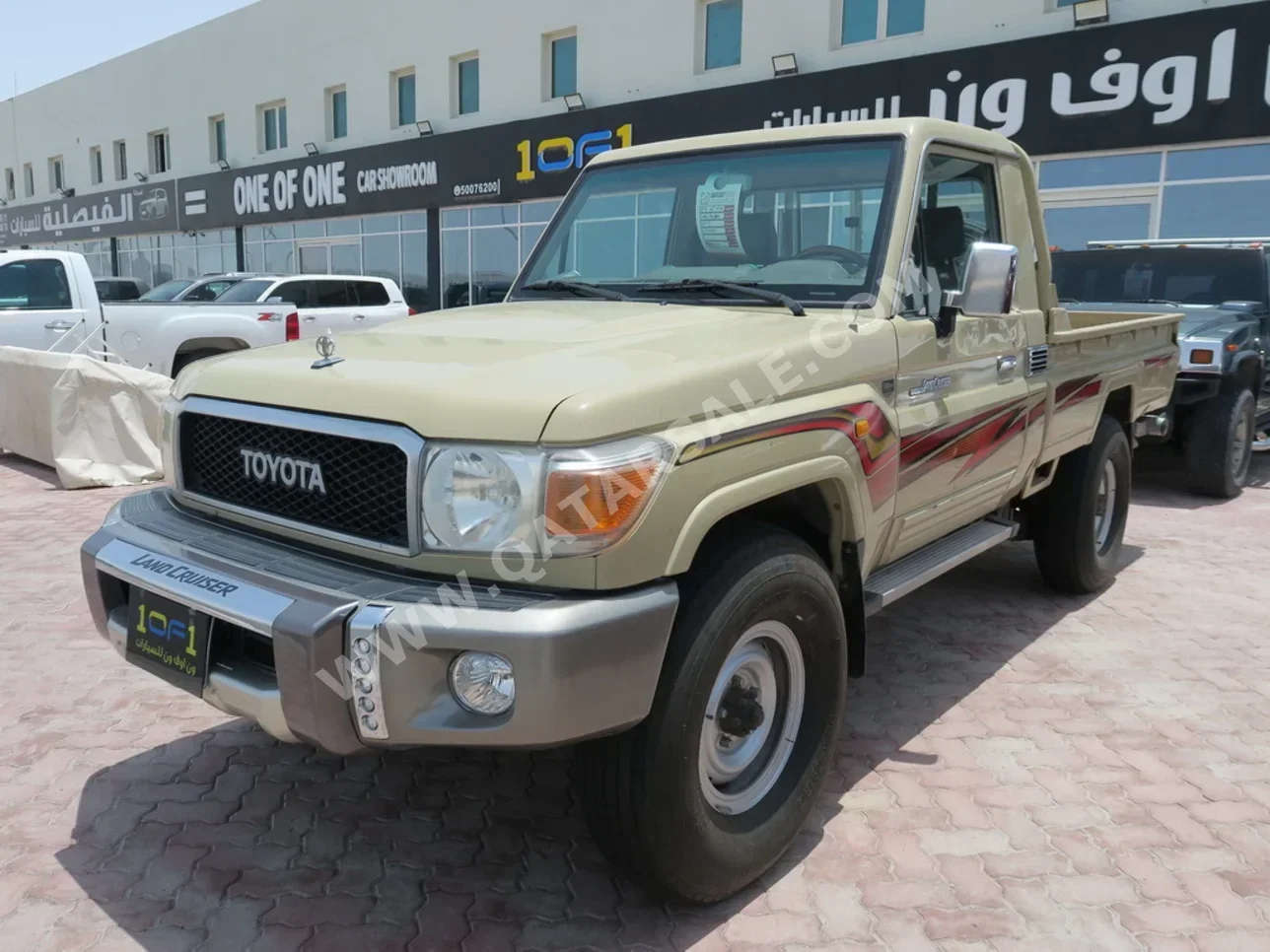 Toyota  Land Cruiser  LX  2015  Manual  270,000 Km  6 Cylinder  Four Wheel Drive (4WD)  Pick Up  Beige