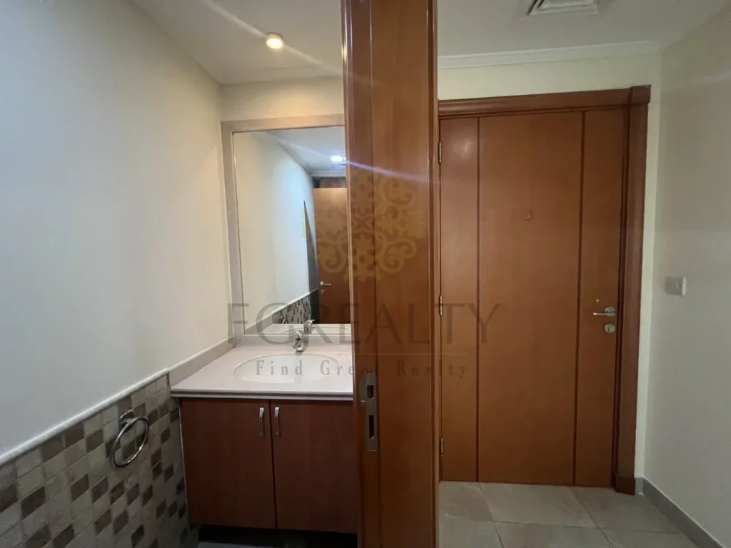 1 Bedrooms  Apartment  For Rent  in Doha -  The Pearl  Fully Furnished