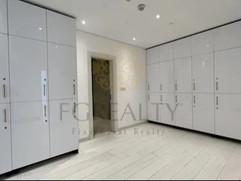 3 Bedrooms  Apartment  For Rent  in Doha -  The Pearl  Fully Furnished