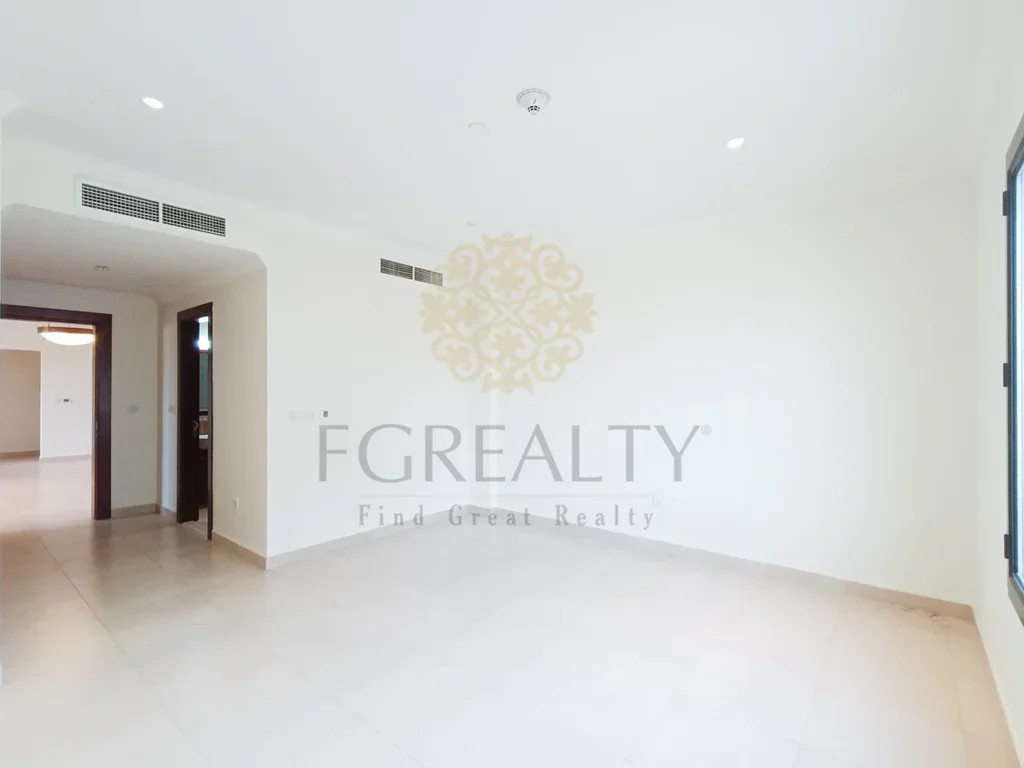 3 Bedrooms  Apartment  For Rent  in Doha -  The Pearl  Not Furnished