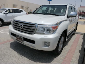 Toyota  Land Cruiser  VXR  2015  Automatic  218,000 Km  8 Cylinder  Four Wheel Drive (4WD)  SUV  White