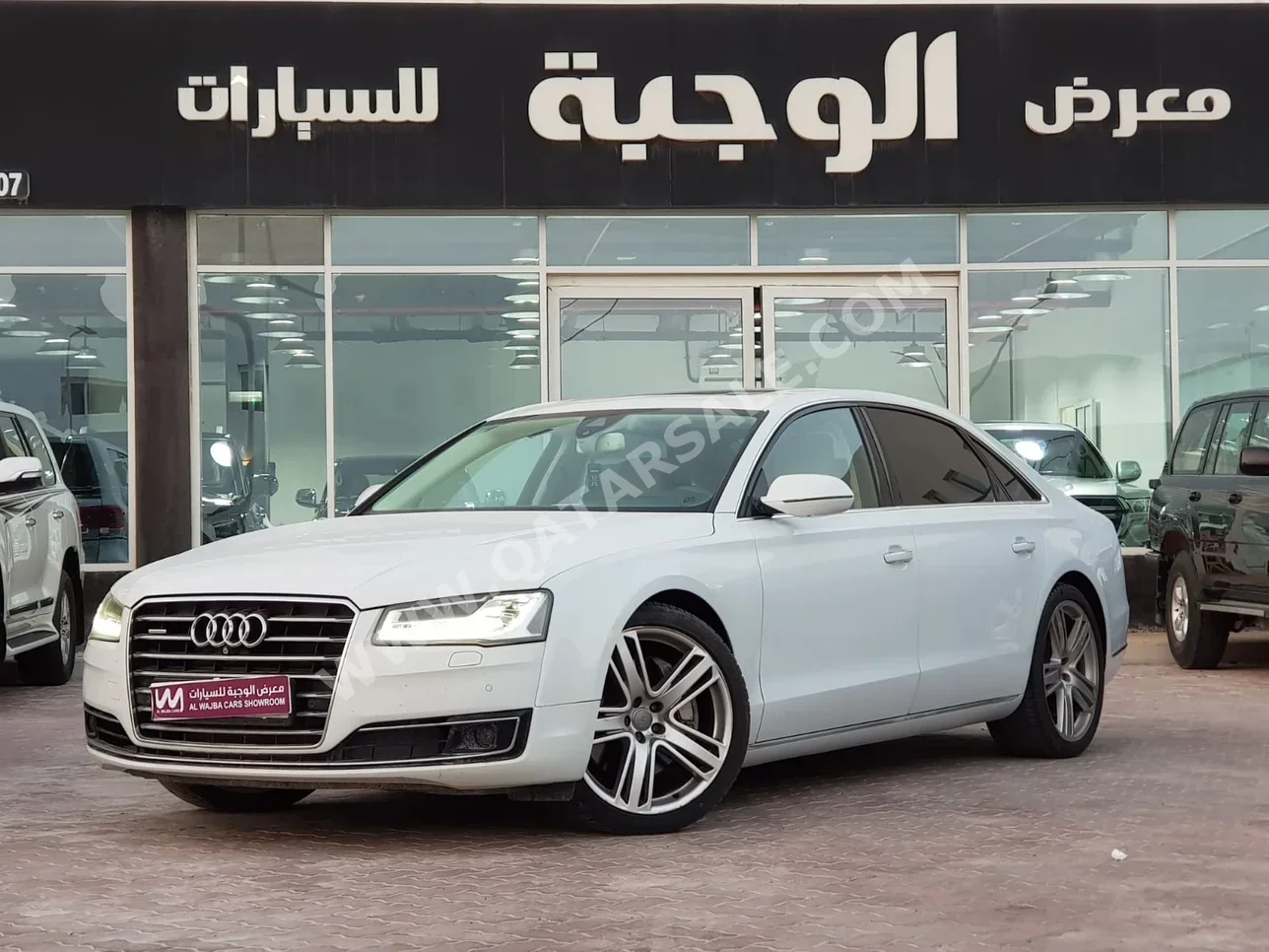 Audi  A8  L  2016  Automatic  120,000 Km  8 Cylinder  All Wheel Drive (AWD)  Sedan  White