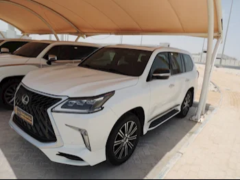 Lexus  LX  570  2017  Automatic  109,000 Km  8 Cylinder  Four Wheel Drive (4WD)  SUV  White