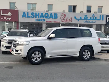 Toyota  Land Cruiser  GXR  2019  Automatic  165,000 Km  6 Cylinder  Four Wheel Drive (4WD)  SUV  White