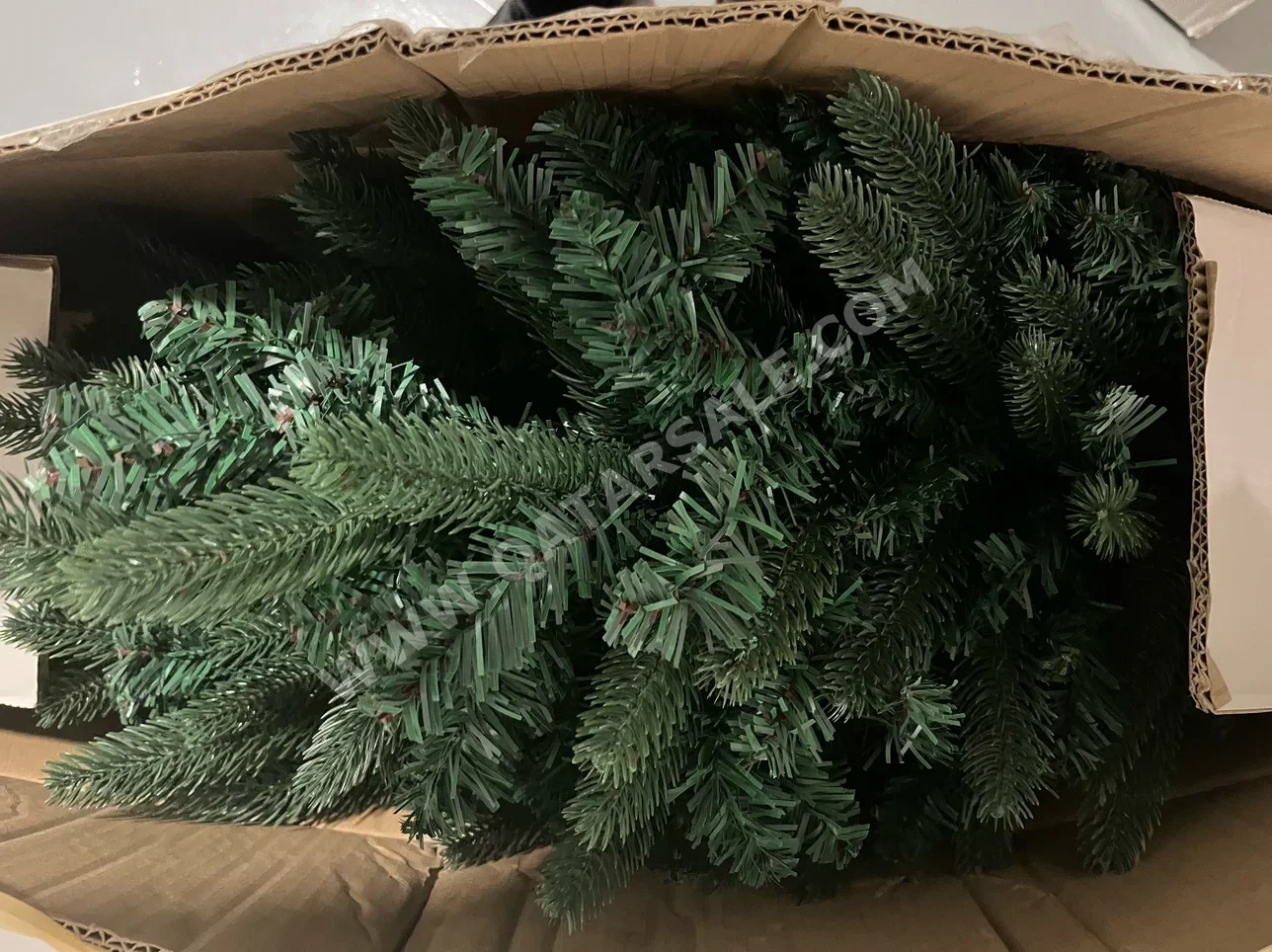 Tree  - Artificial  - Green  - With Lighting
