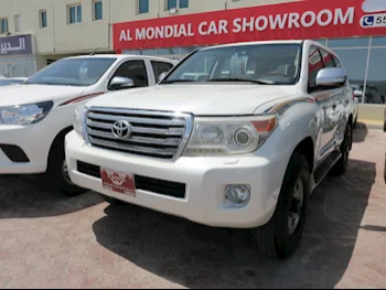 Toyota  Land Cruiser  VXR  2014  Automatic  400,000 Km  8 Cylinder  Four Wheel Drive (4WD)  SUV  White