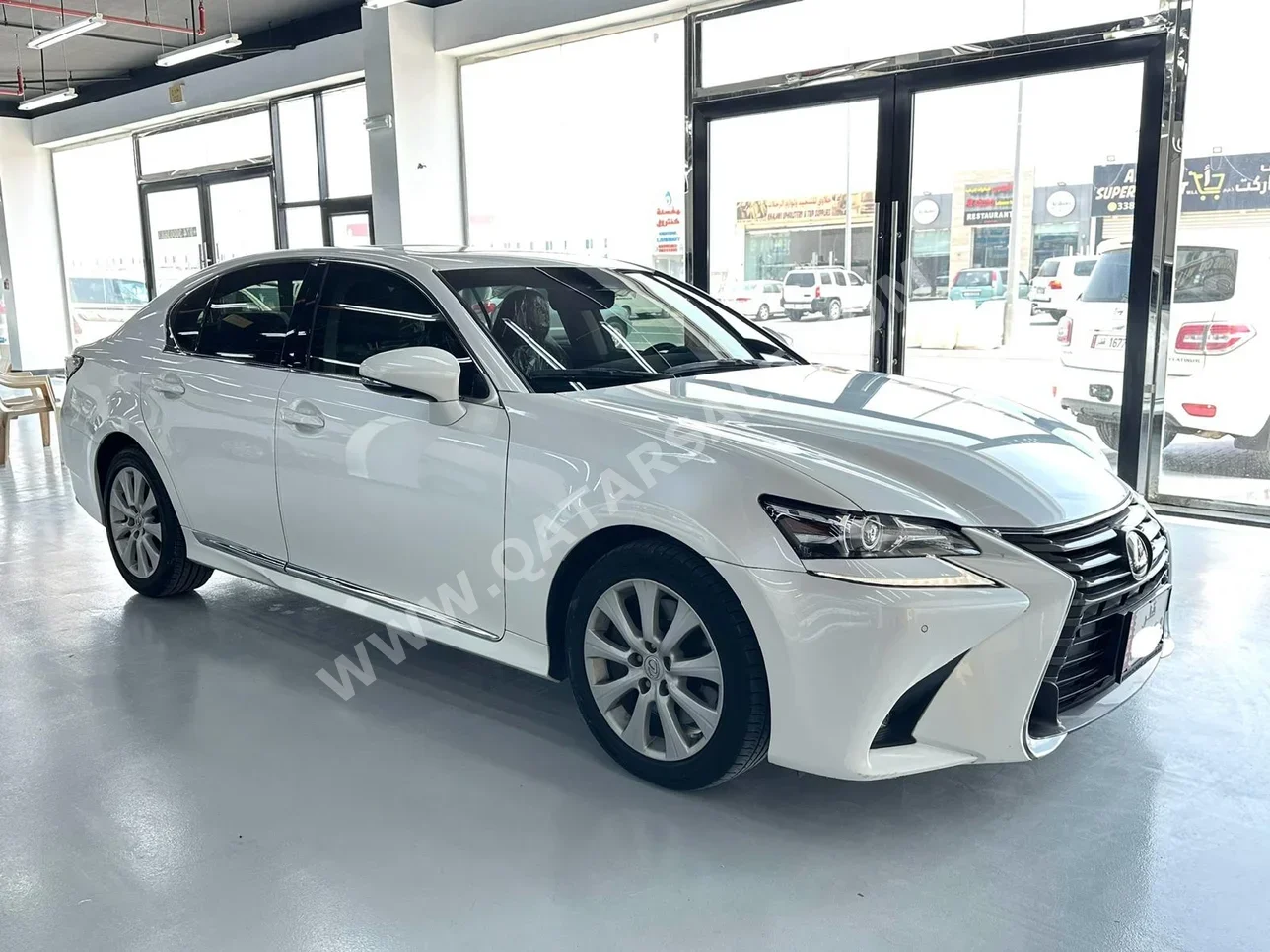 Lexus  GS  300  2018  Automatic  24,000 Km  4 Cylinder  Rear Wheel Drive (RWD)  Sedan  White