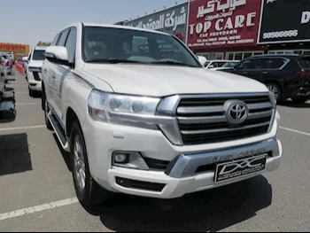 Toyota  Land Cruiser  GXR  2019  Automatic  235,000 Km  8 Cylinder  Four Wheel Drive (4WD)  SUV  White