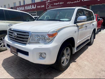 Toyota  Land Cruiser  VXR  2015  Automatic  135,000 Km  8 Cylinder  Four Wheel Drive (4WD)  SUV  White