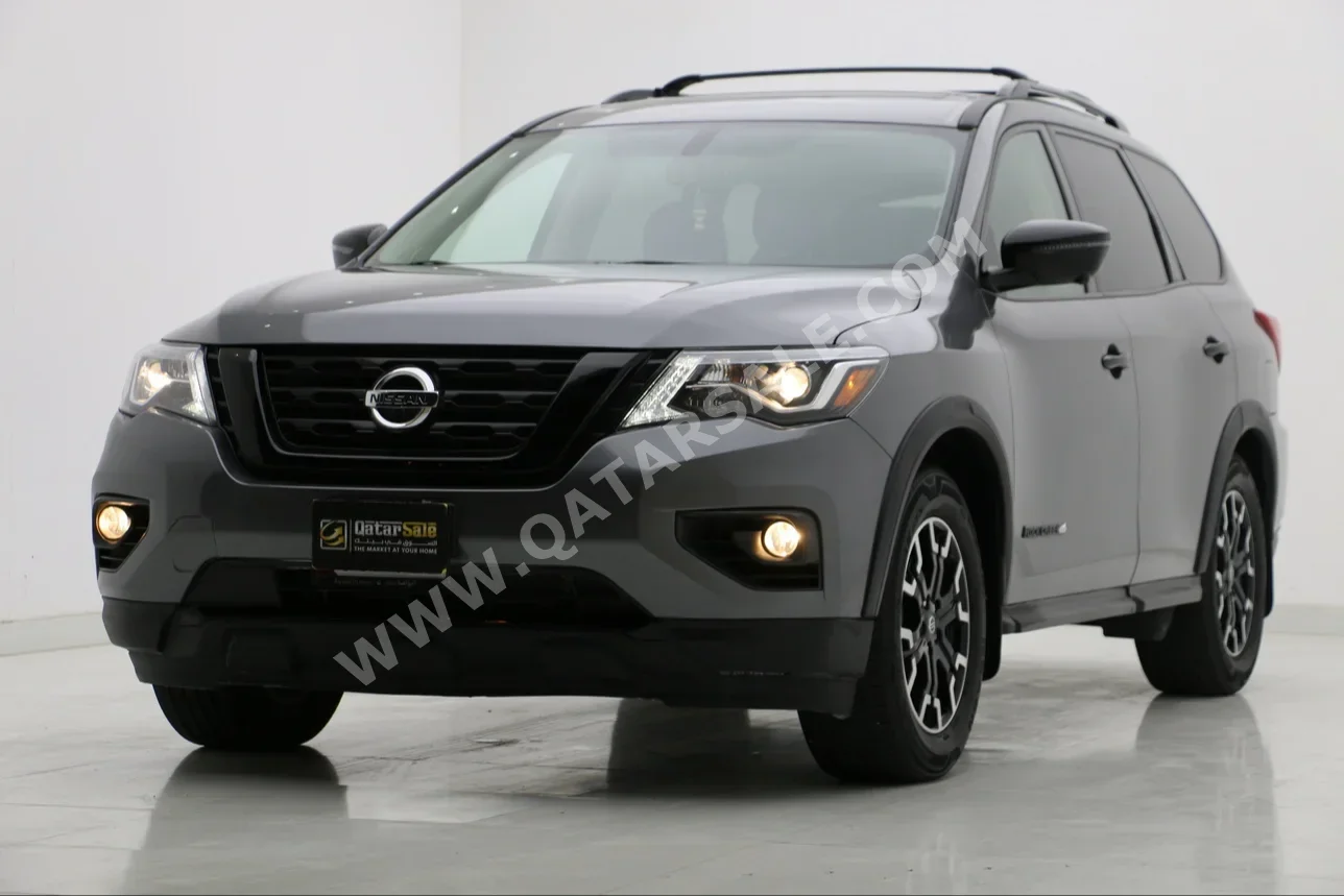 Nissan  Pathfinder  2020  Automatic  93,000 Km  6 Cylinder  Four Wheel Drive (4WD)  SUV  Gray