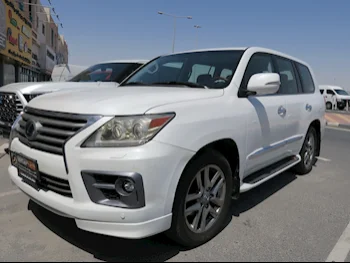 Lexus  LX  570  2013  Automatic  255,000 Km  8 Cylinder  Four Wheel Drive (4WD)  SUV  White