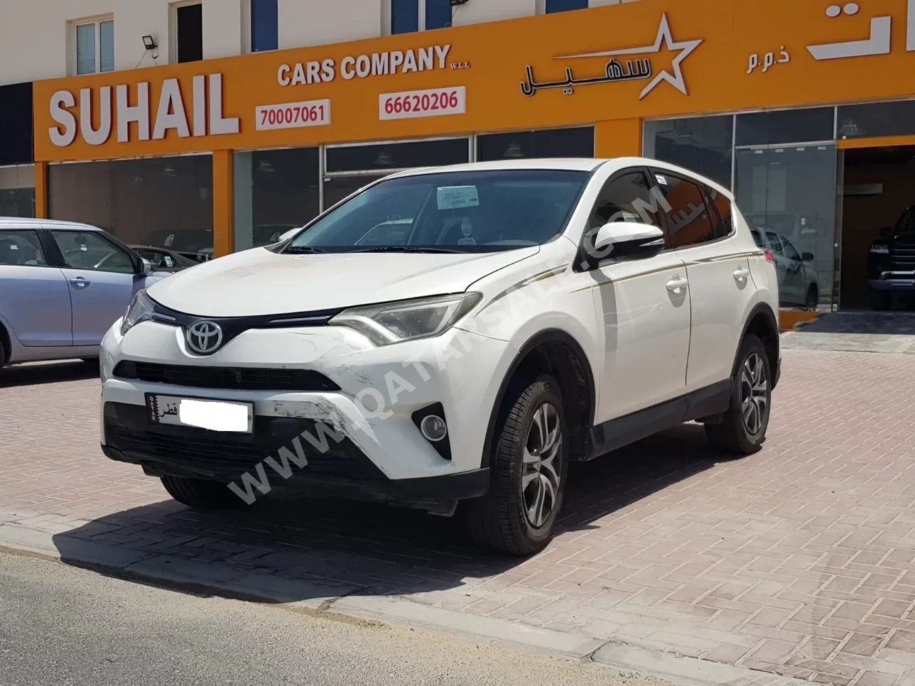 Toyota  Rav 4  2017  Automatic  190,000 Km  4 Cylinder  Four Wheel Drive (4WD)  SUV  White