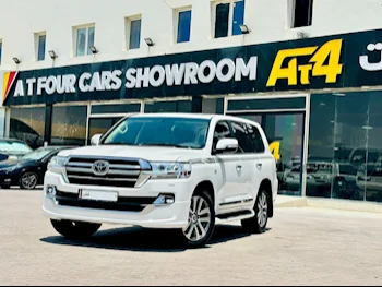 Toyota  Land Cruiser  VXR  2019  Automatic  85,000 Km  8 Cylinder  Four Wheel Drive (4WD)  SUV  White