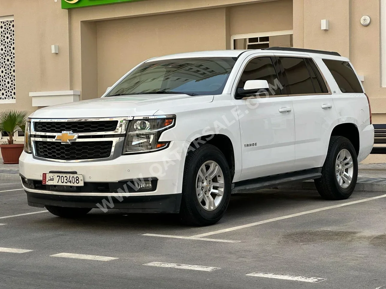 Chevrolet  Tahoe  LS  2016  Automatic  100,000 Km  8 Cylinder  Rear Wheel Drive (RWD)  SUV  White