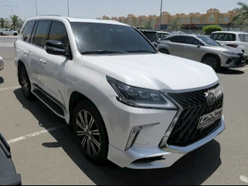 Lexus  LX  570  2018  Automatic  157,000 Km  8 Cylinder  Four Wheel Drive (4WD)  SUV  White