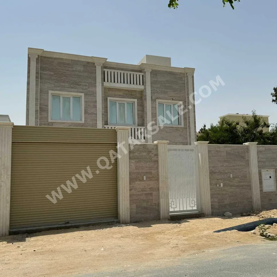 Family Residential  - Not Furnished  - Al Daayen  - Umm Qarn  - 8 Bedrooms