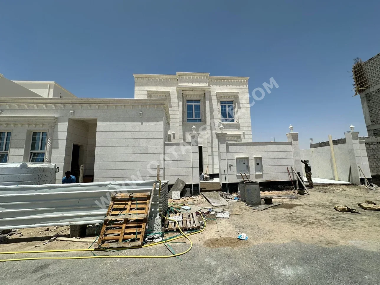 Family Residential  - Not Furnished  - Al Daayen  - Umm Qarn  - 8 Bedrooms